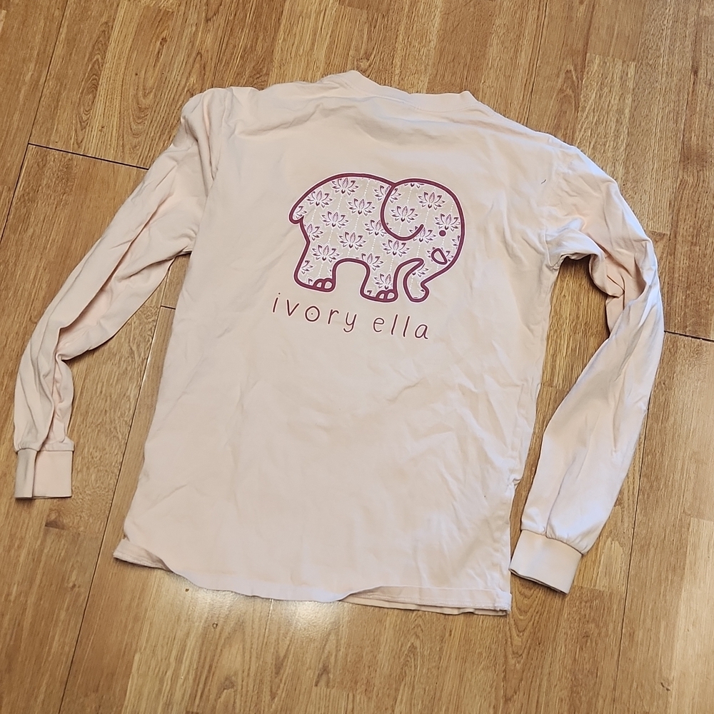 Ivory Ella blush pink lotus print elephant tee sz small